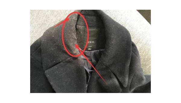 洗衣机洗裤子后出现白毛的成因与解决方法